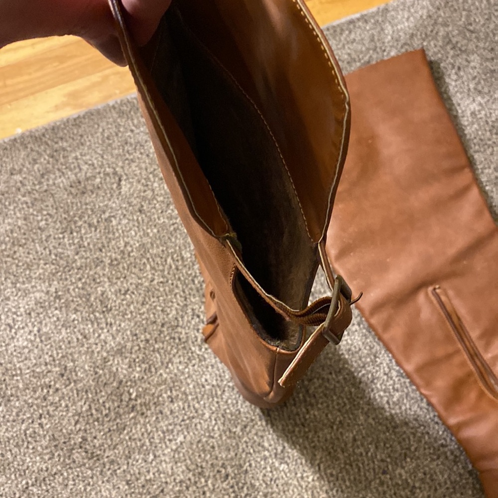 Used knee high boot - Picture 7 of 10